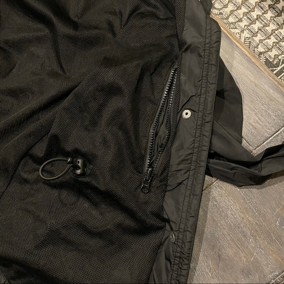 Gap Windbreaker - Picture 5 of 5